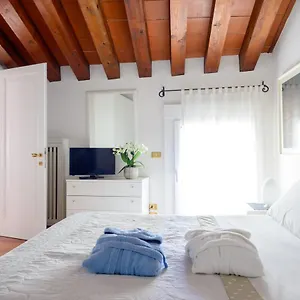 Deluxe Isola Di Mezzo Apartment Treviso